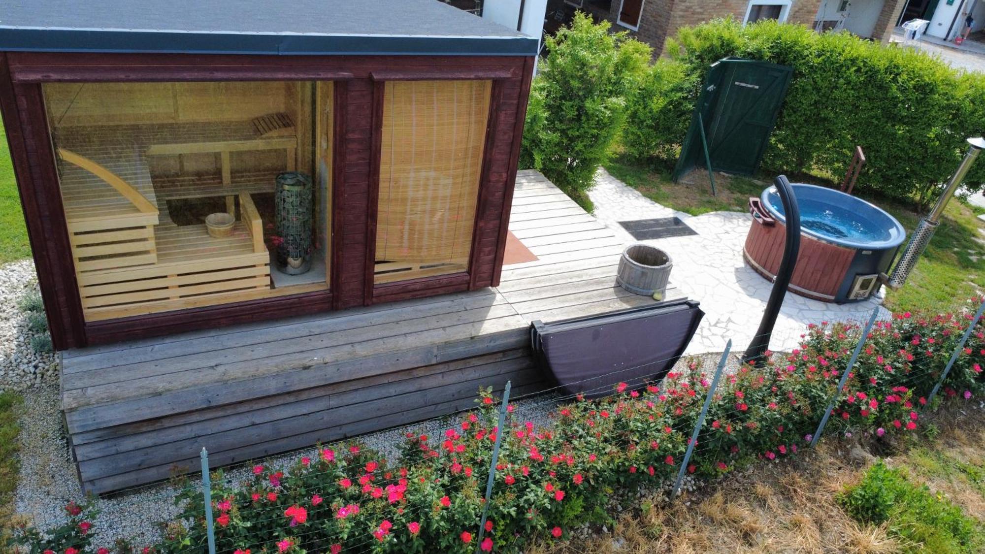 Adria Bnb Exterior photo